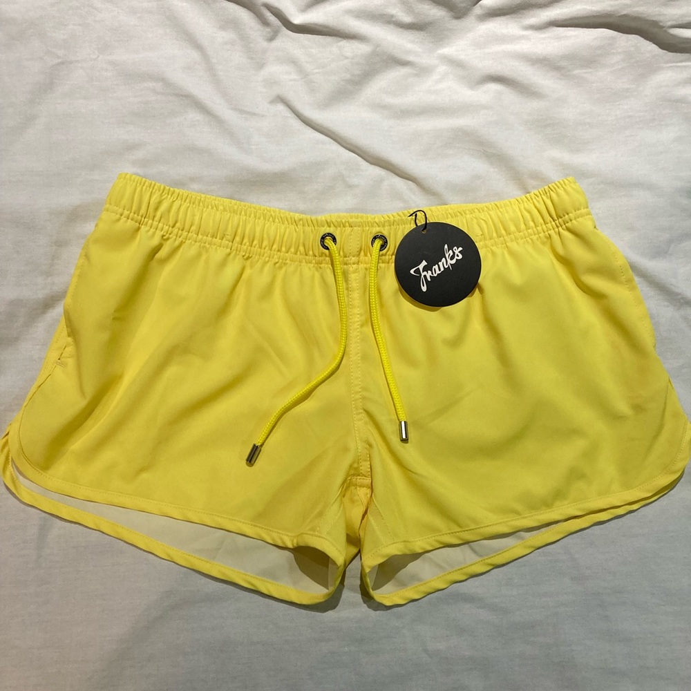 Women’s Franks Australia swim bottoms/cover ups, size large. NWT! $89.00!